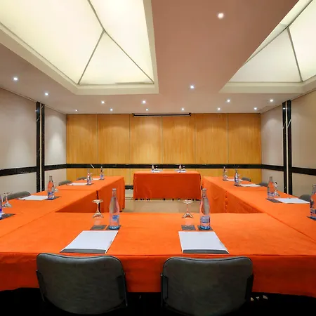 Derby Hotel 4*