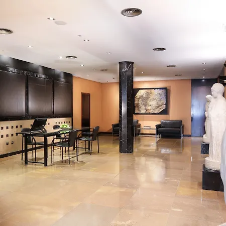 Derby Hotel 4*
