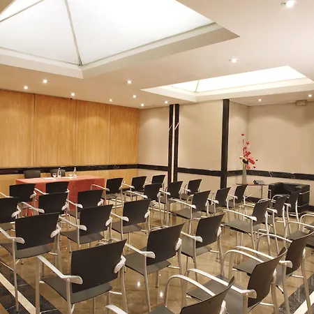 Derby Hotel 4*